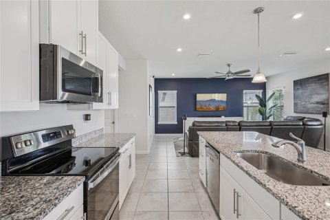 Villa ou maison à vendre à Land O' Lakes, Floride: 4 chambres, 220.18 m2 № 1798284 - photo 6