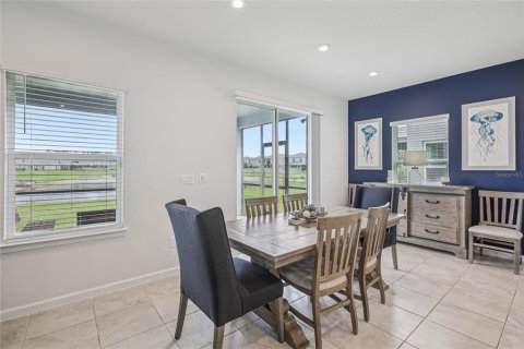 Villa ou maison à vendre à Land O' Lakes, Floride: 4 chambres, 220.18 m2 № 1798284 - photo 5