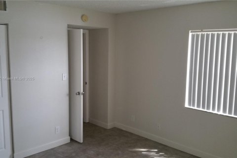 Copropriété à louer à Tamarac, Floride: 3 chambres, 130.81 m2 № 1946771 - photo 19