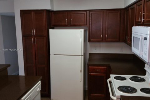 Copropriété à louer à Tamarac, Floride: 3 chambres, 130.81 m2 № 1946771 - photo 7