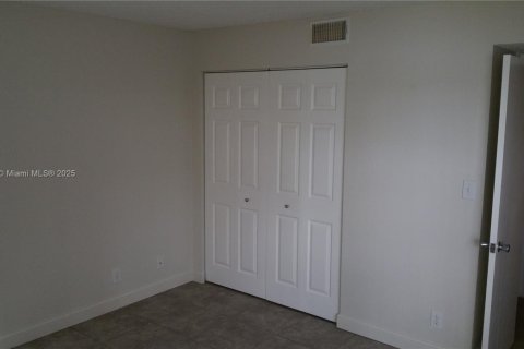 Copropriété à louer à Tamarac, Floride: 3 chambres, 130.81 m2 № 1946771 - photo 18