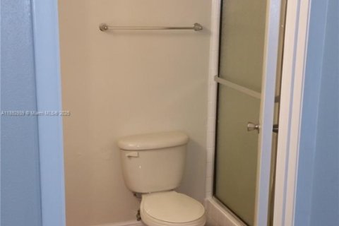 Copropriété à louer à Tamarac, Floride: 3 chambres, 130.81 m2 № 1946771 - photo 13