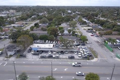Commercial property in Fort Lauderdale, Florida № 1958011 - photo 1