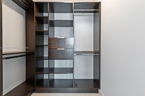 Купить кондоминиум в Майами, Флорида 3 спальни, 224.36м2, № 2051582 - фото 22