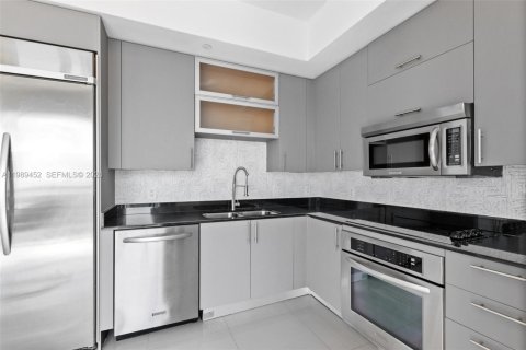 Купить кондоминиум в Майами, Флорида 3 спальни, 224.36м2, № 2051582 - фото 14