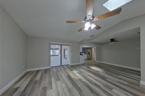 Casa en alquiler en Sarasota, Florida, 3 dormitorios, 189.8 m2 № 1785407 - foto 4