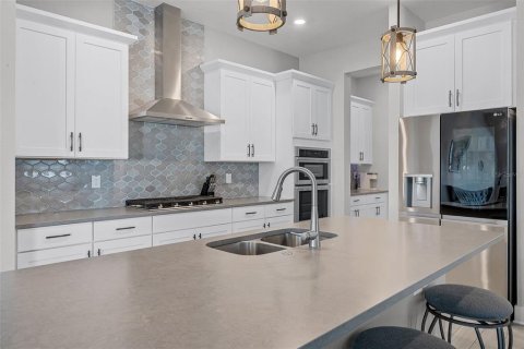 House in Winter Garden, Florida 4 bedrooms, 196.58 sq.m. № 1737278 - photo 6