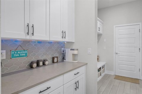 House in Winter Garden, Florida 4 bedrooms, 196.58 sq.m. № 1737278 - photo 7