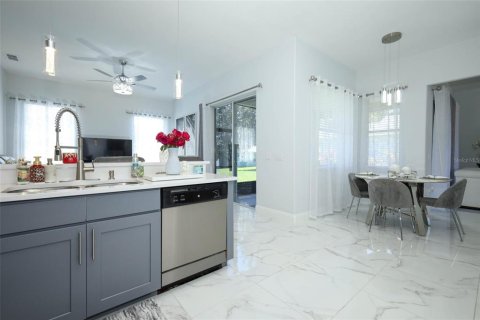 Casa en venta en Clermont, Florida, 3 dormitorios, 170.2 m2 № 1879313 - foto 2