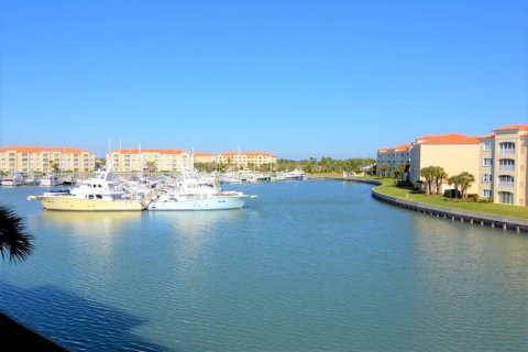 Copropriété à louer à Fort Pierce, Floride: 2 chambres, 184.78 m2 № 1120019 - photo 1