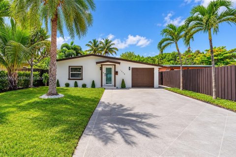 Casa en Fort Lauderdale, Florida 3 dormitorios, 132.48 m2 № 2355504