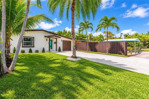 Casa en venta en Fort Lauderdale, Florida, 3 dormitorios, 132.48 m2 № 2355504 - foto 3