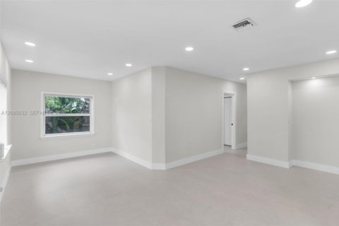 Casa en venta en Fort Lauderdale, Florida, 3 dormitorios, 132.48 m2 № 2355504 - foto 25