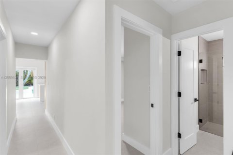 Casa en venta en Fort Lauderdale, Florida, 3 dormitorios, 132.48 m2 № 2355504 - foto 9