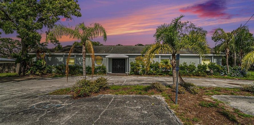 Villa ou maison à New Port Richey, Floride 6 chambres, 232.63 m2 № 1825184