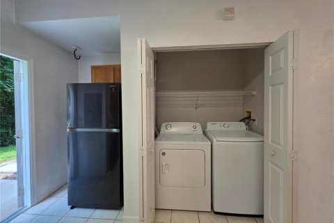 Condominio en venta en Gainesville, Florida, 2 dormitorios, 108.88 m2 № 2237435 - foto 10