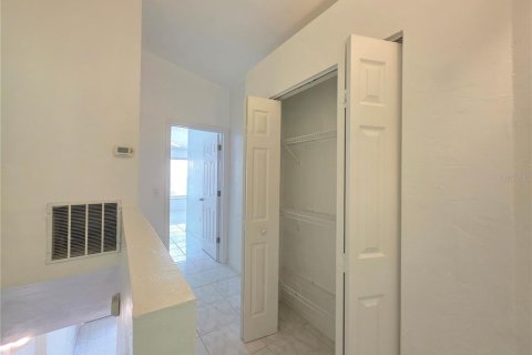 Condominio en venta en Gainesville, Florida, 2 dormitorios, 108.88 m2 № 2237435 - foto 14