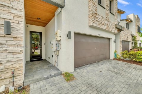 Touwnhouse à vendre à Doral, Floride: 4 chambres, 195.56 m2 № 2264129 - photo 4