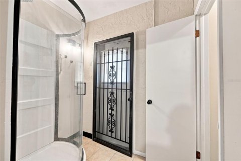 Villa ou maison à vendre à Spring Hill, Floride: 2 chambres, 98.48 m2 № 2259360 - photo 26