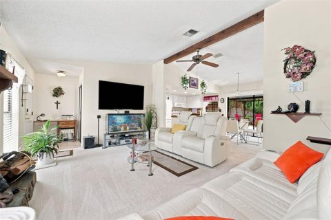 Villa ou maison à vendre à Spring Hill, Floride: 2 chambres, 98.48 m2 № 2259360 - photo 6