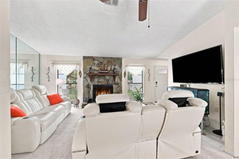 Villa ou maison à vendre à Spring Hill, Floride: 2 chambres, 98.48 m2 № 2259360 - photo 8