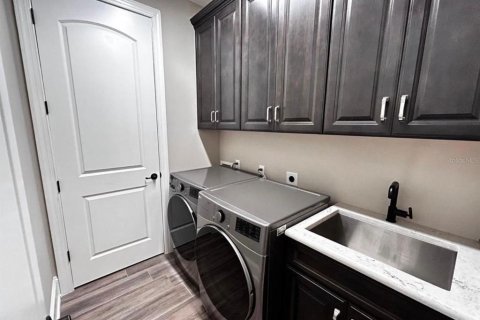 Villa ou maison à louer à Jacksonville, Floride: 4 chambres, 261.61 m2 № 2415123 - photo 16