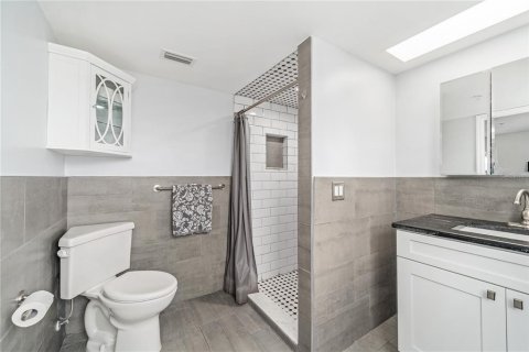 House in Orlando, Florida 3 bedrooms, 192.68 sq.m. № 1793342 - photo 19