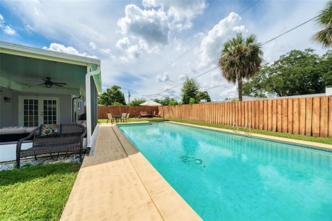 House in Orlando, Florida 3 bedrooms, 192.68 sq.m. № 1793342 - photo 29