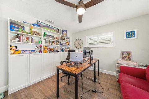 House in Orlando, Florida 3 bedrooms, 192.68 sq.m. № 1793342 - photo 24