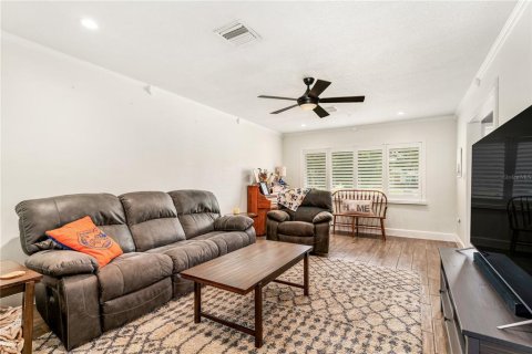 House in Orlando, Florida 3 bedrooms, 192.68 sq.m. № 1793342 - photo 16