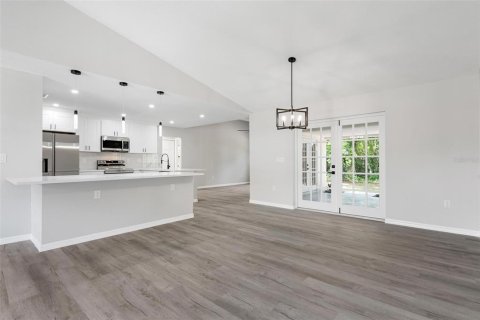 Villa ou maison à vendre à Nokomis, Floride: 3 chambres, 159.42 m2 № 2347066 - photo 5