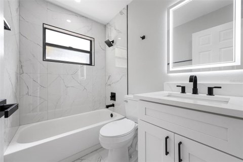 Villa ou maison à vendre à Nokomis, Floride: 3 chambres, 159.42 m2 № 2347066 - photo 20
