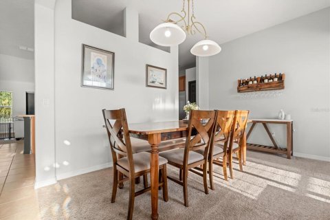 Villa ou maison à vendre à Deltona, Floride: 4 chambres, 197.32 m2 № 1904626 - photo 5