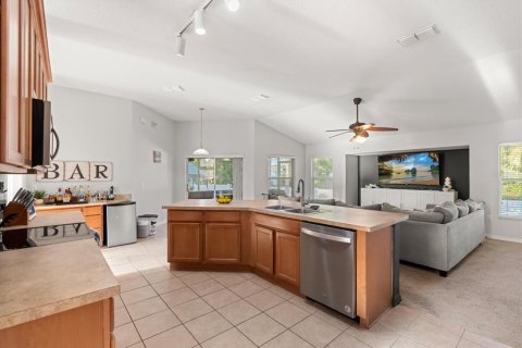 Villa ou maison à vendre à Deltona, Floride: 4 chambres, 197.32 m2 № 1904626 - photo 28