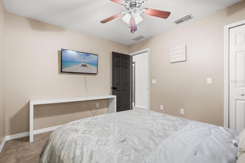 Villa ou maison à vendre à Deltona, Floride: 4 chambres, 197.32 m2 № 1904626 - photo 15