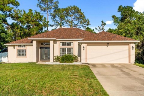 Villa ou maison à vendre à Deltona, Floride: 4 chambres, 197.32 m2 № 1904626 - photo 1