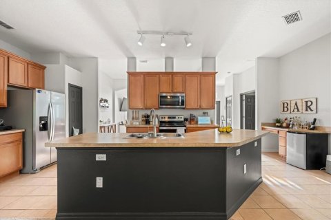Villa ou maison à vendre à Deltona, Floride: 4 chambres, 197.32 m2 № 1904626 - photo 2