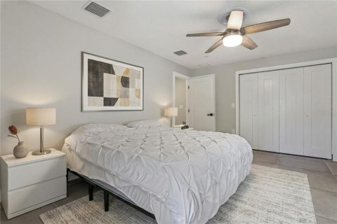 House in Winter Park, Florida 3 bedrooms, 117.89 sq.m. № 2150249 - photo 21