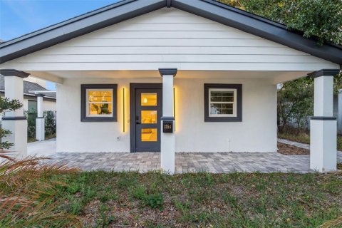 House in Winter Park, Florida 3 bedrooms, 117.89 sq.m. № 2150249 - photo 3