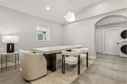 House in Winter Park, Florida 3 bedrooms, 117.89 sq.m. № 2150249 - photo 12