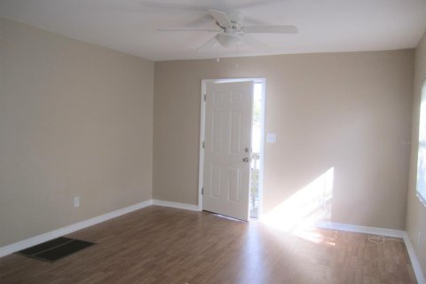 Apartamento en alquiler en Saint Petersburg, Florida, 2 dormitorios, 78.97 m2 № 1876987 - foto 2