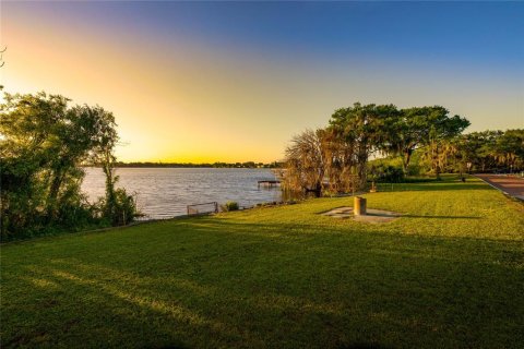 House in Winter Park, Florida 3 bedrooms, 123.47 sq.m. № 2157954 - photo 8