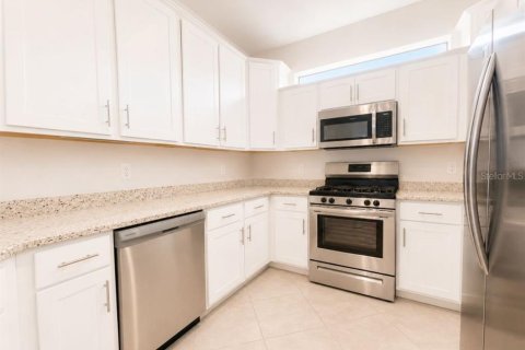 Villa ou maison à louer à Bradenton, Floride: 2 chambres, 144.65 m2 № 2310491 - photo 8