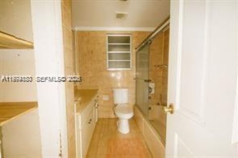 Casa en venta en Miami, Florida, 3 dormitorios, 129.78 m2 № 2036402 - foto 9