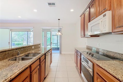 Townhouse in Davenport, Florida 3 bedrooms, 191.29 sq.m. № 2207426 - photo 19