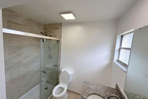 House in Orlando, Florida 3 bedrooms, 195.09 sq.m. № 2155214 - photo 12