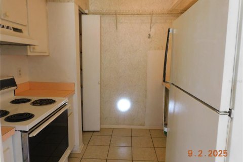 Copropriété à vendre à Tampa, Floride: 1 chambre, 63.64 m2 № 1908783 - photo 4