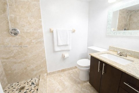 Condominio en venta en North Miami Beach, Florida, 2 dormitorios, 110.55 m2 № 2090104 - foto 17
