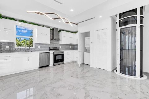 Купить виллу или дом в Ки-Ларго, Флорида 3 спальни, 162.02м2, № 1992024 - фото 8