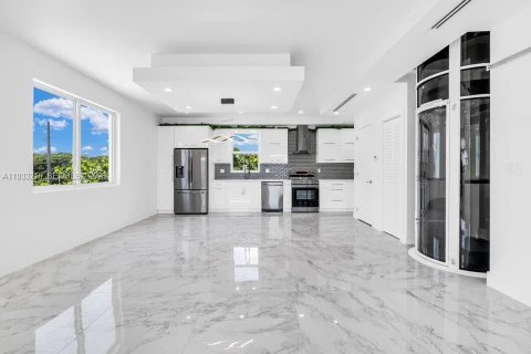 Купить виллу или дом в Ки-Ларго, Флорида 3 спальни, 162.02м2, № 1992024 - фото 9